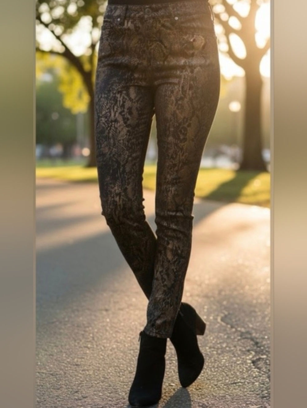 NWT Express Snake-Print Skinny Jeans - Black and Gray